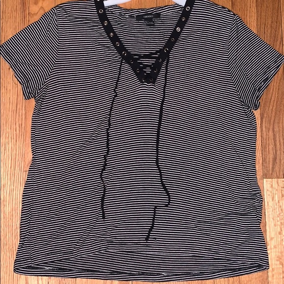 Forever 21 cross tie t-shirt - Picture 1 of 2